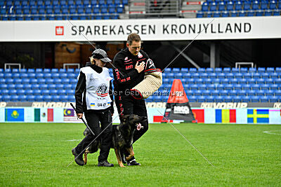 Adele Canis Invictus